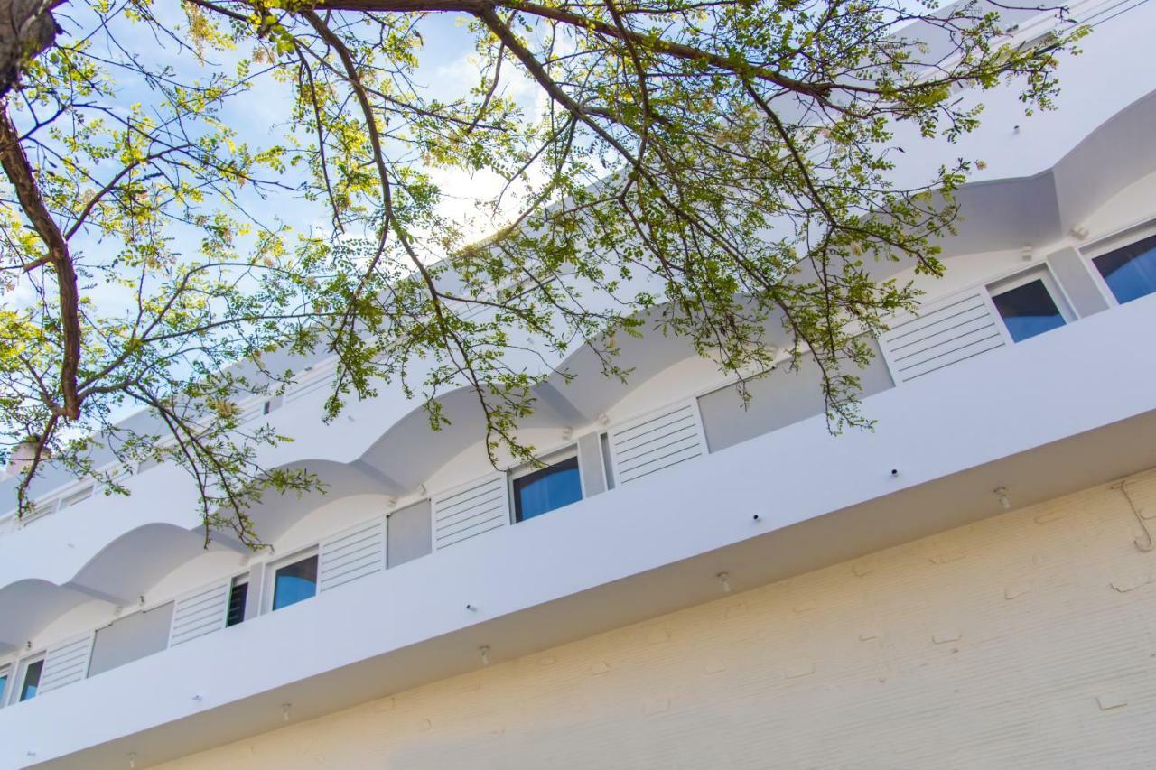 Byzantio City Hotel Tinos Bagian luar foto