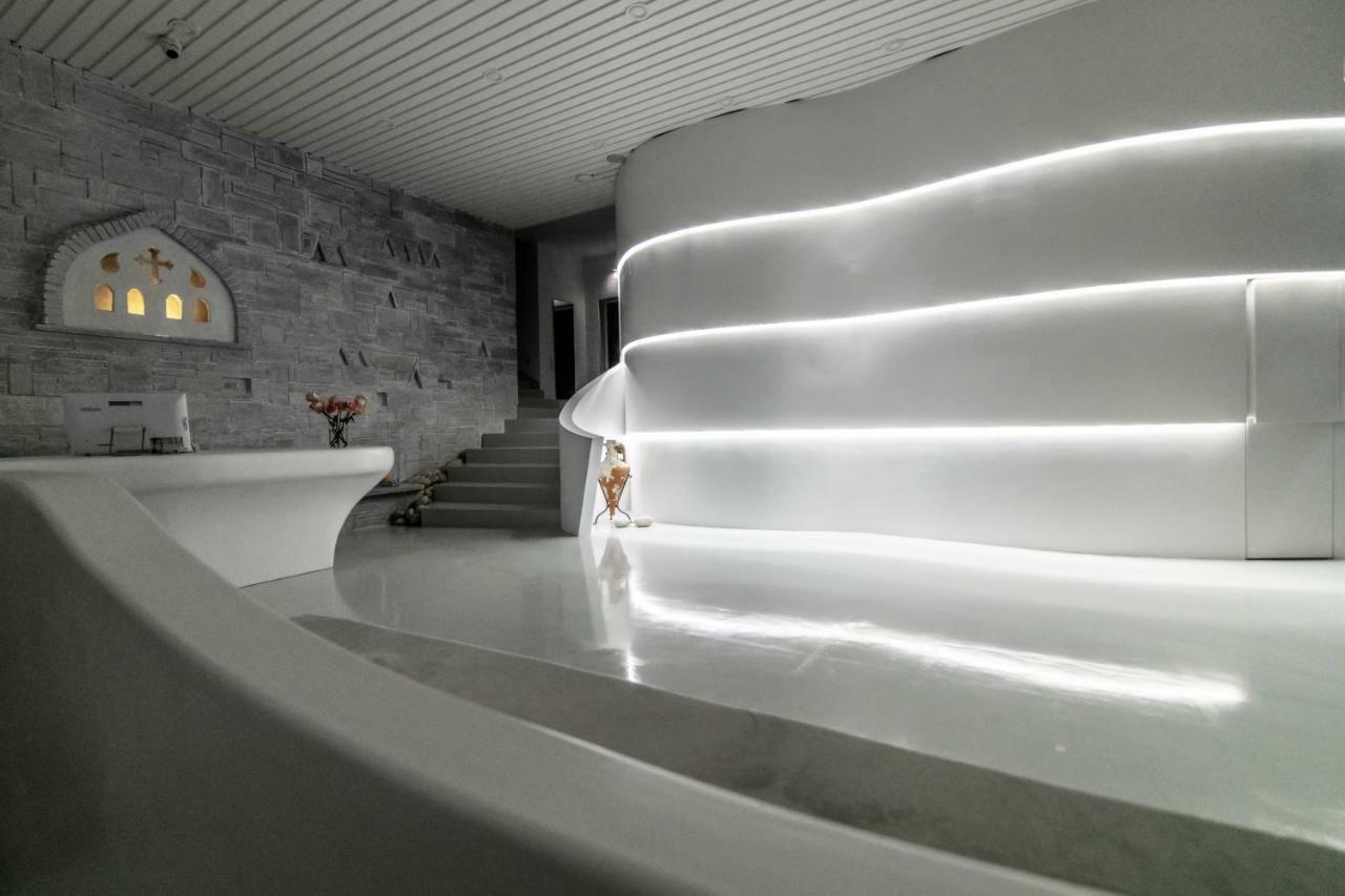 Byzantio City Hotel Tinos Bagian luar foto