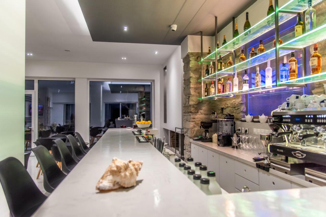 Byzantio City Hotel Tinos Bagian luar foto