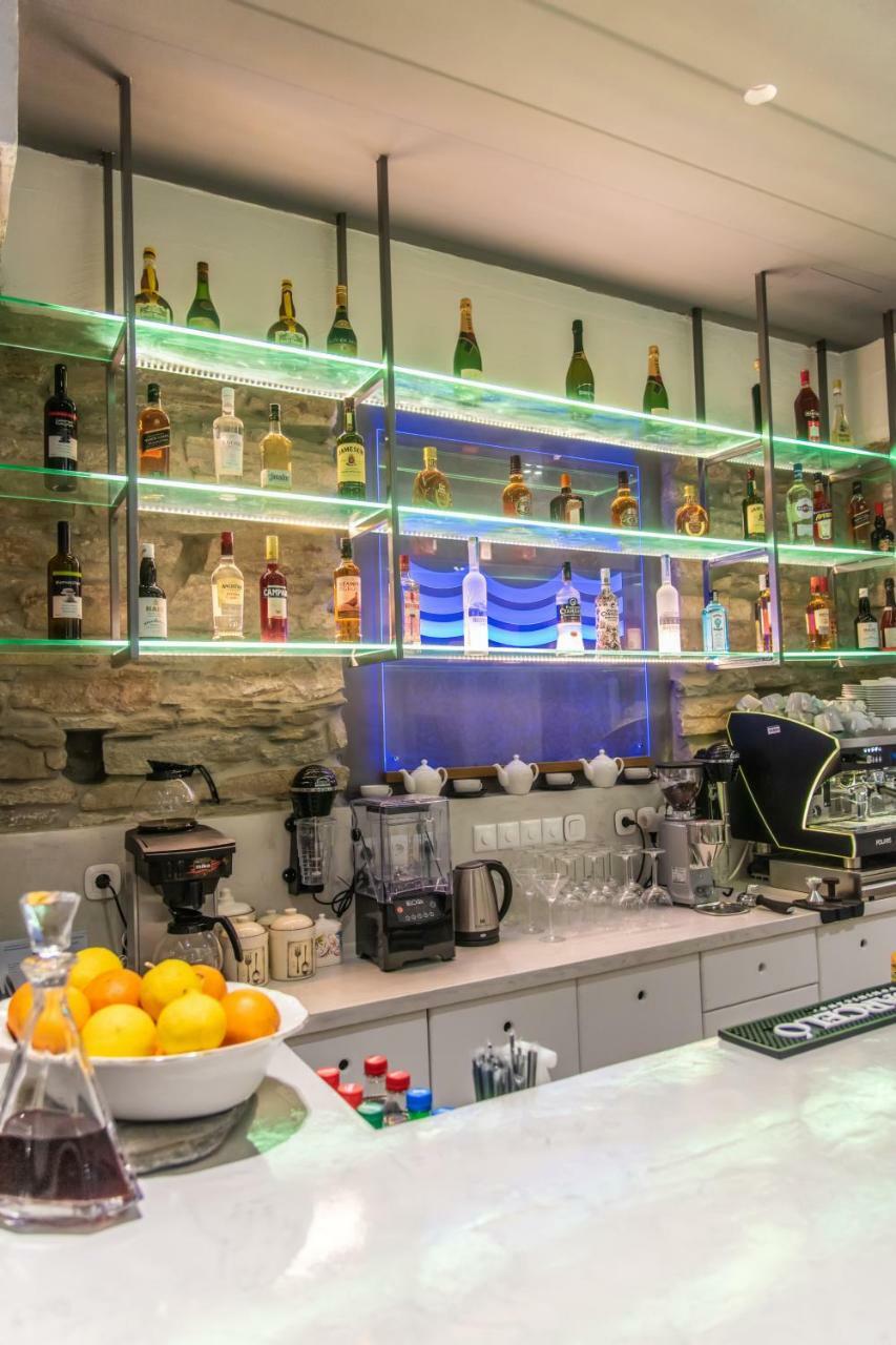 Byzantio City Hotel Tinos Bagian luar foto
