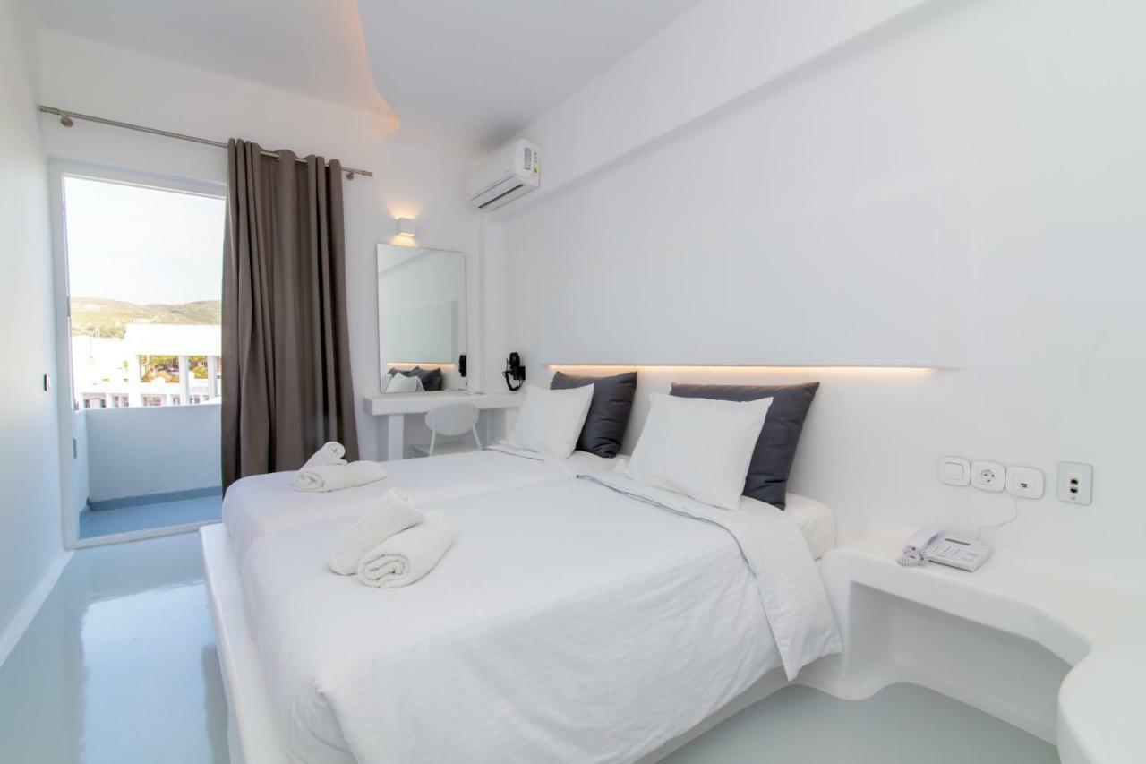 Byzantio City Hotel Tinos Bagian luar foto